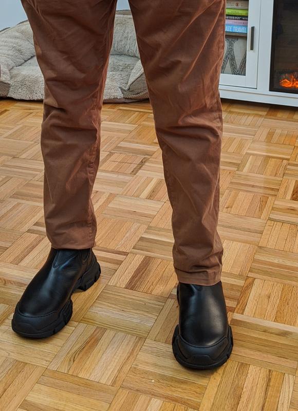 gucci leon chelsea boots