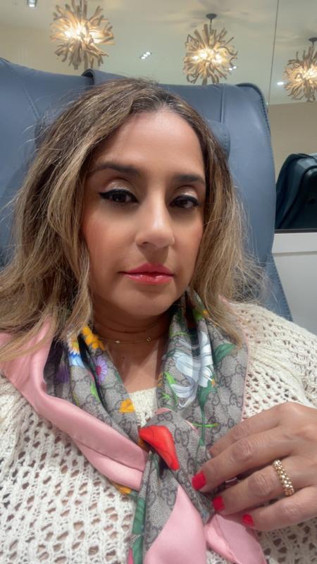 Customer carousel item 1.