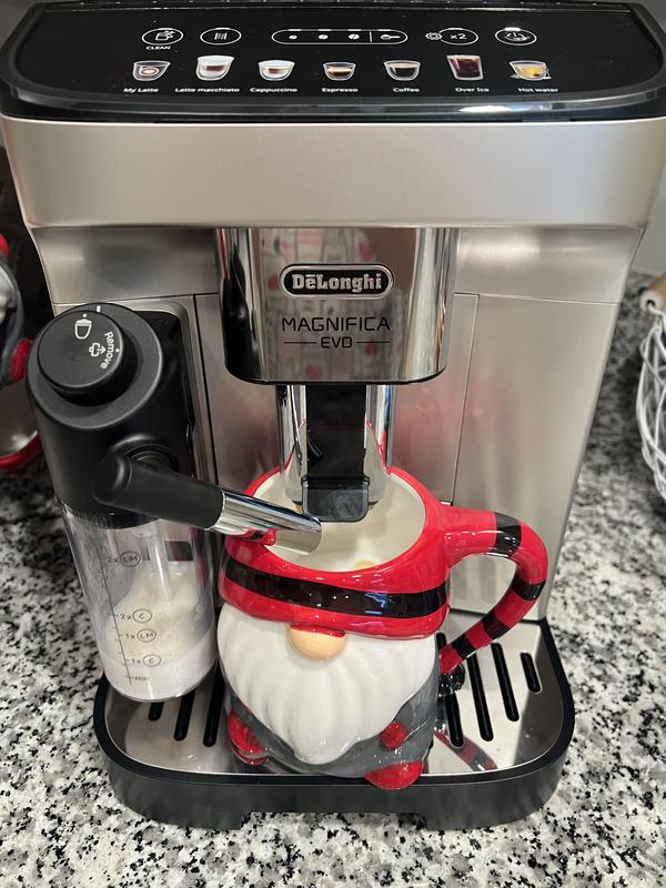Brewing my coffee with my delonghi magnifico evo