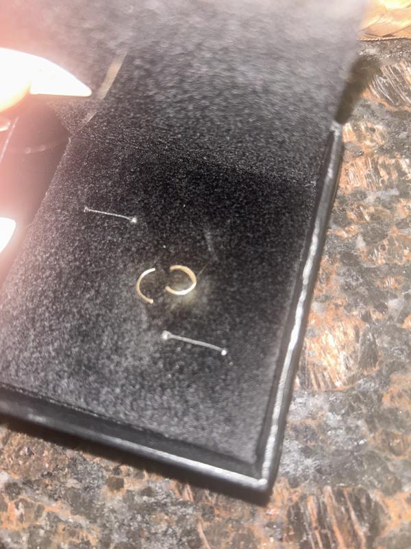 Super flimsy broke on first attempt putting in my ear