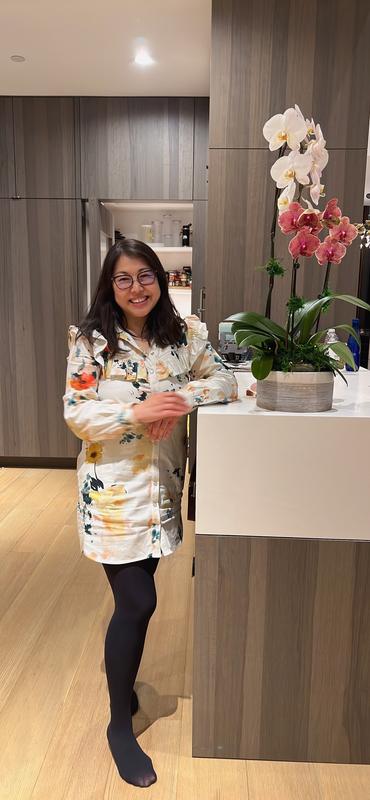 Customer carousel item 1.