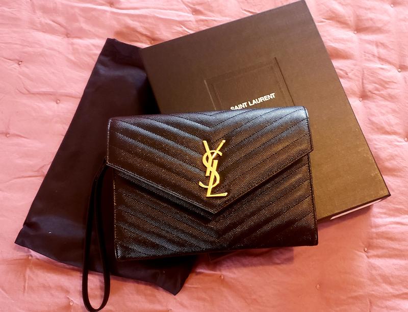 【関税＆送料込み】Saint Laurent Cassandre MatelassAC Large Saint Laurent Cassandre Large leather clutch Saint Laurent
