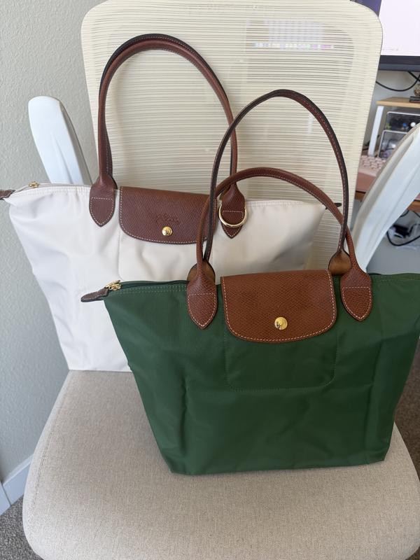Longchamp Le Pliage Medium - British Green (last photo to compare with Le Pliage Large - Paper)