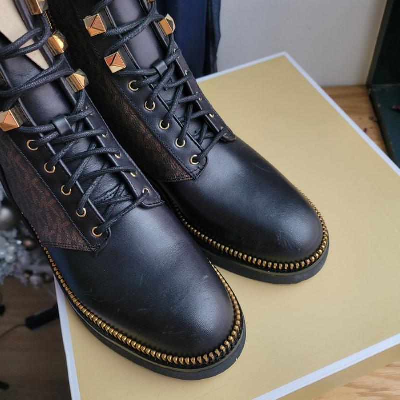 【MICHAEL KORS】新作★SALE★ Haskell コンバットブーツ Michael Kors Haskell Combat Lug Sole Boots - Macy's