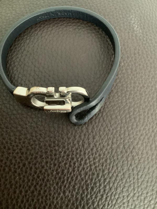 Customer carousel item 1.