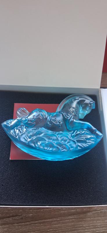 Customer carousel item 3.