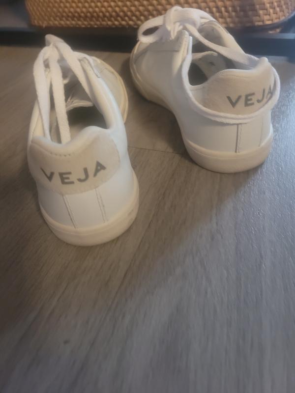 Love the soft color combination.