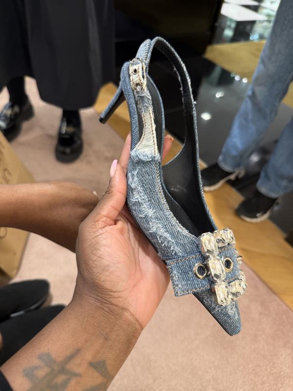 The picture does no justice to how gorgeous this are