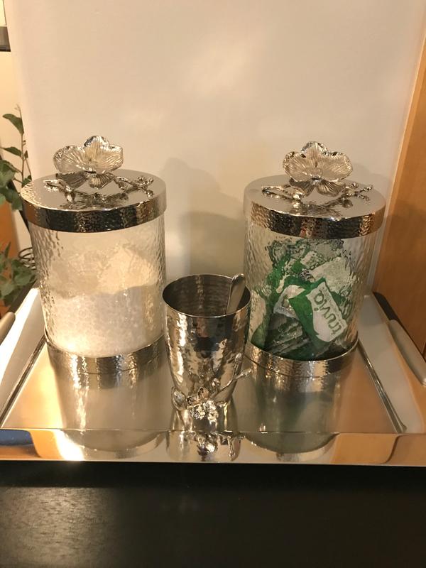 Shown with matching, medium canisters.