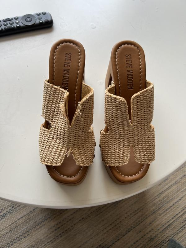 スタッズ【Steve Madden】プラットフォームサンダル Sunkissed SUNKISSED Brown Raffia Platform Block Heel Studded Women's