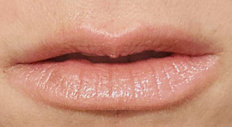 CHANEL ROUGE COCO FLASH Hydrating Vibrant Shine Lip Colour
