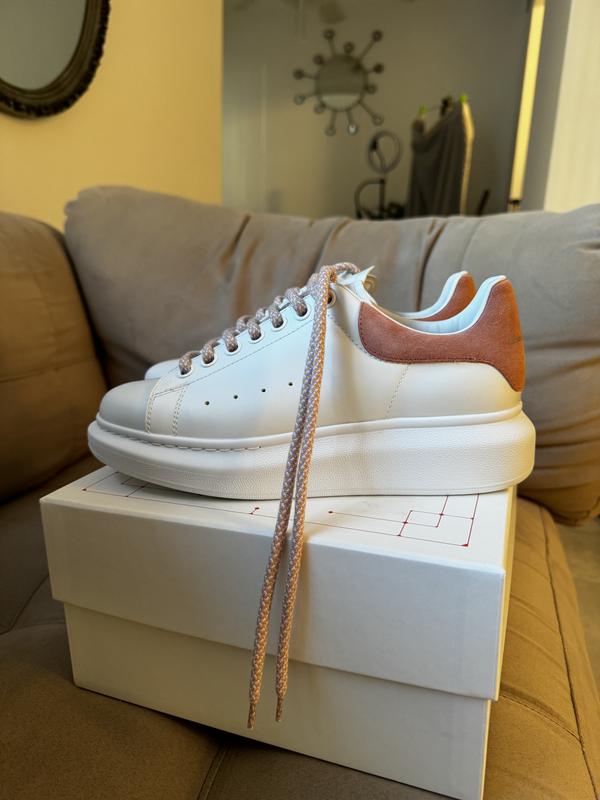 スニーカー Alexander McQueen Grommet Lug Sole Sneakers Alexander McQUEEN Women's Oversized Multicolor Grommet