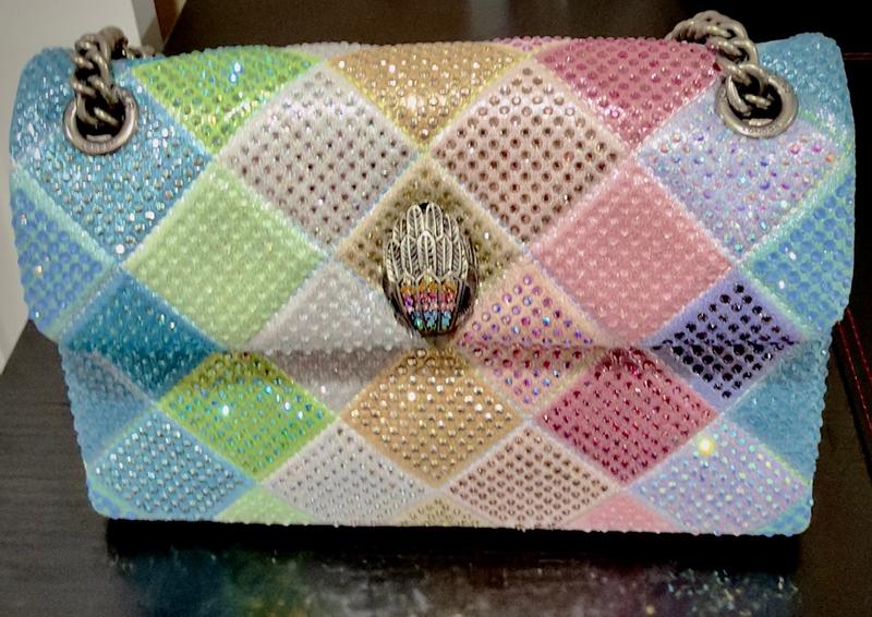 Vibrant colors that sparkle!