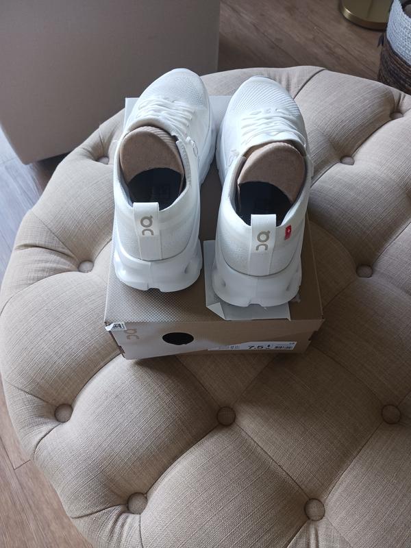 Customer carousel item 3.