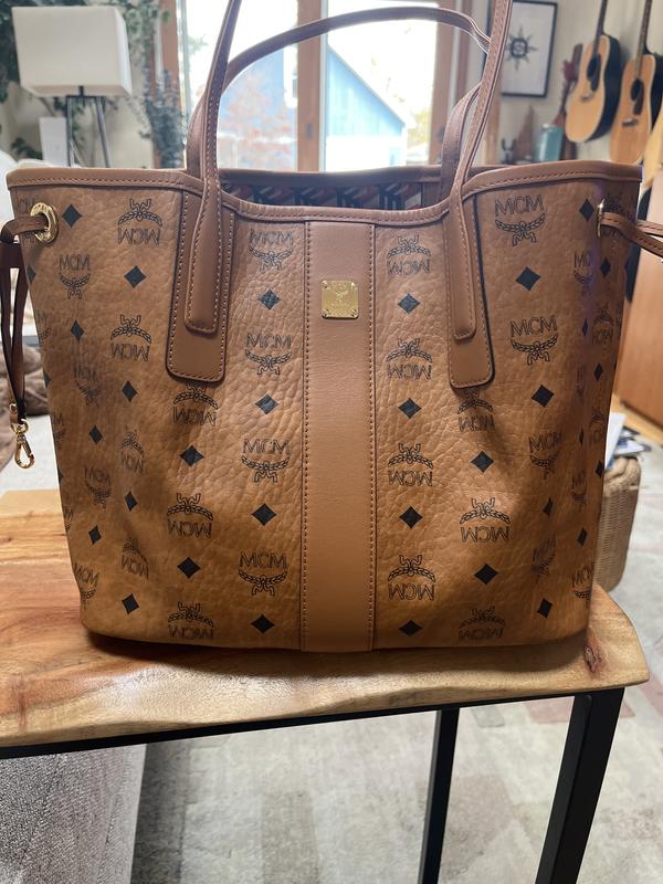 Lachinita Mcm Women's Medium Liz Reversible Shopper Stores