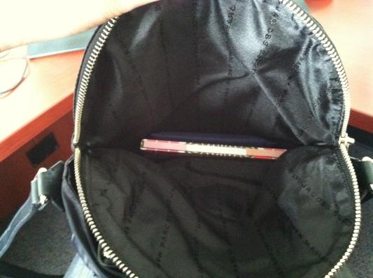 zippered compartment space