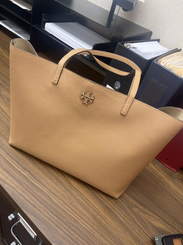 Stands up nice and doesn't sag. Huge plus!!