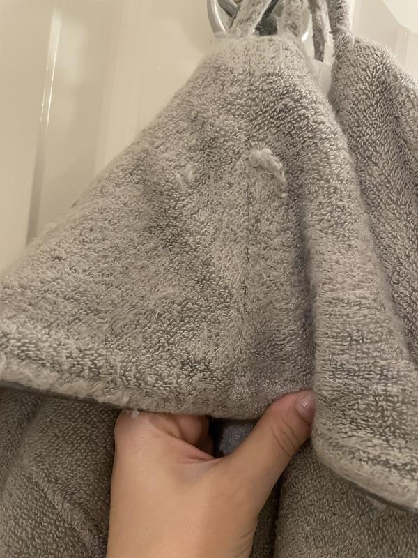 Shedding around collar