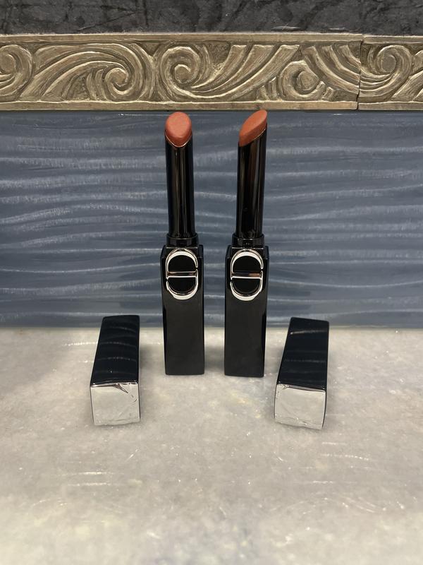 Customer carousel item 1.