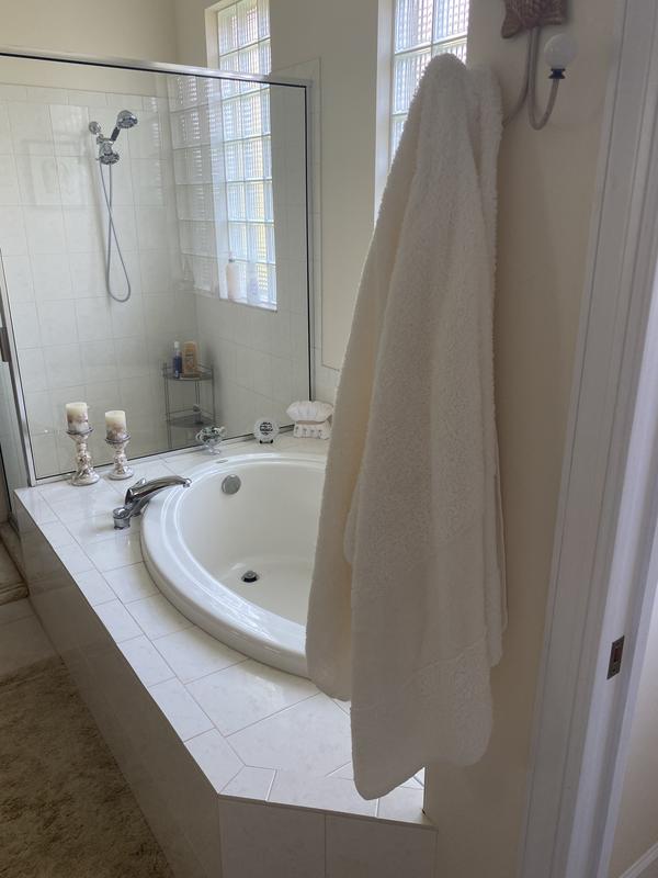 Super Line Towels - 100% Exclusive