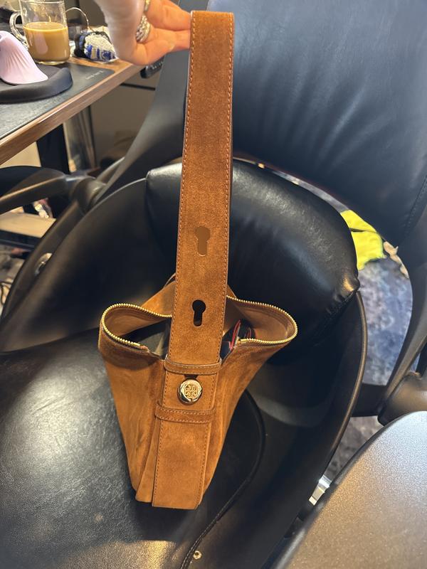 Customer carousel item 4.