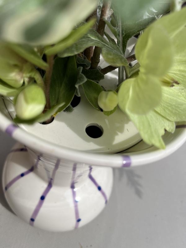 I love this vase. I would gladly buy it again.