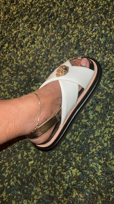 Customer carousel item 3.