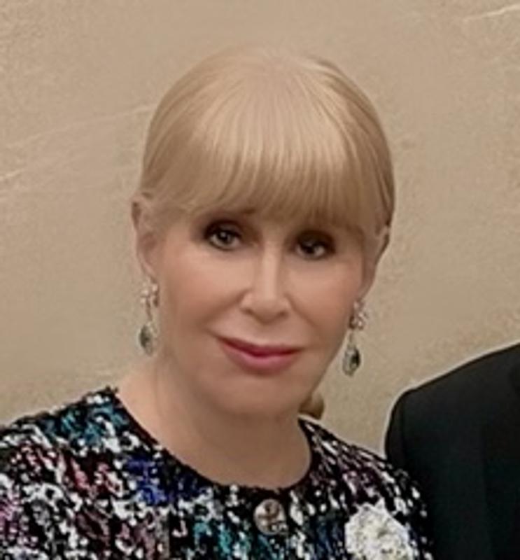 Gala picture with Mac lipstick