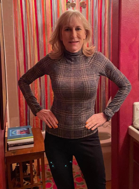 wrong shirt is in website picture