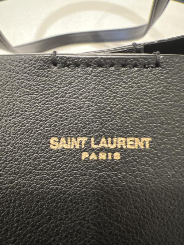 The “S” in Paris is not even legible