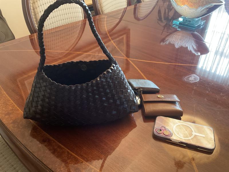 Customer carousel item 1.