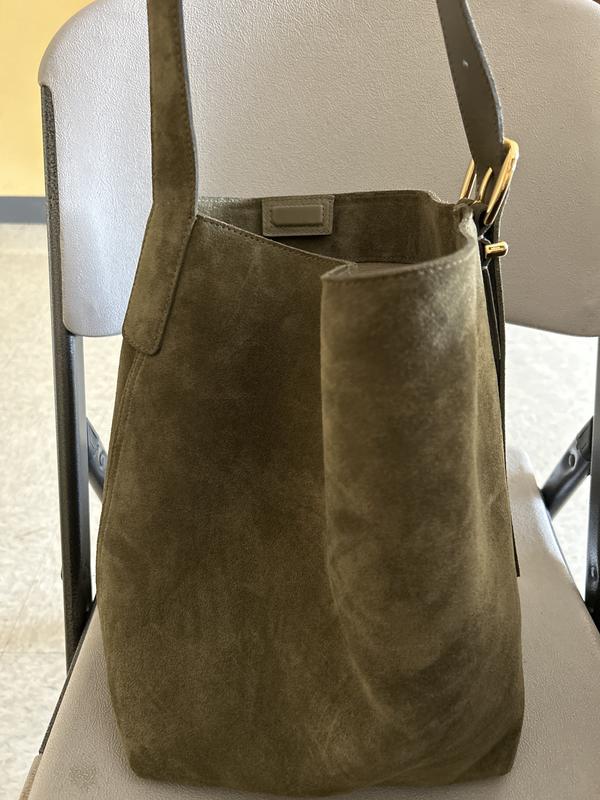 Madewell The Essential Bucket Tote in Suede | Bloomingdale's