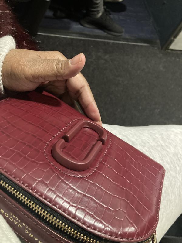 So pretty and rich looking I love Marc Jacobs