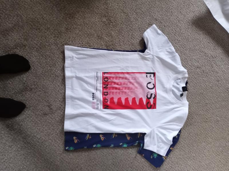 That is 6 inch difference. The style is literally fighting its self