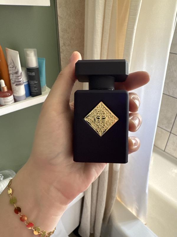 love the sleek, clean look of the bottle!