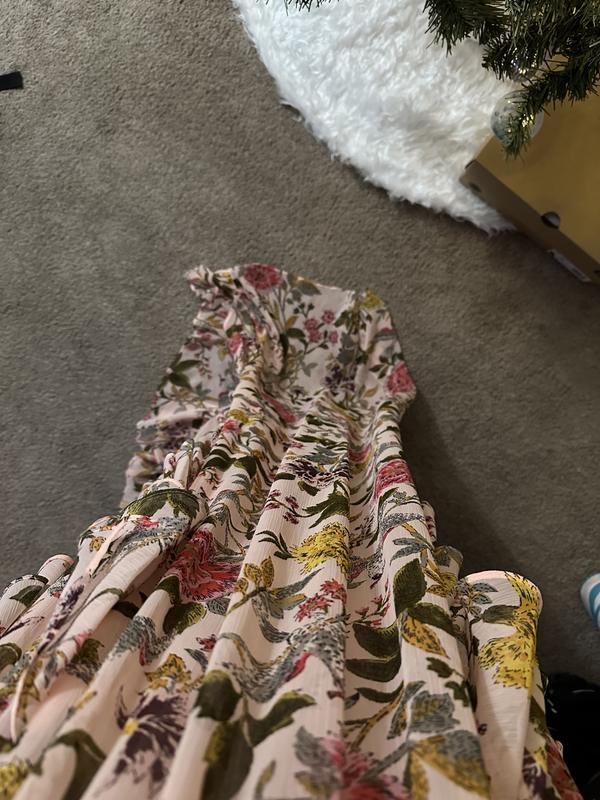 This dress is super long. I’m hoping I can get it hemmed or I need to return it.