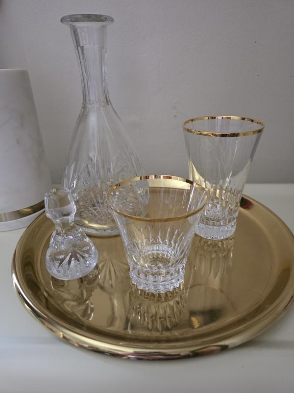 Goes great with my crystal decanter and crystal gold rim glasses.