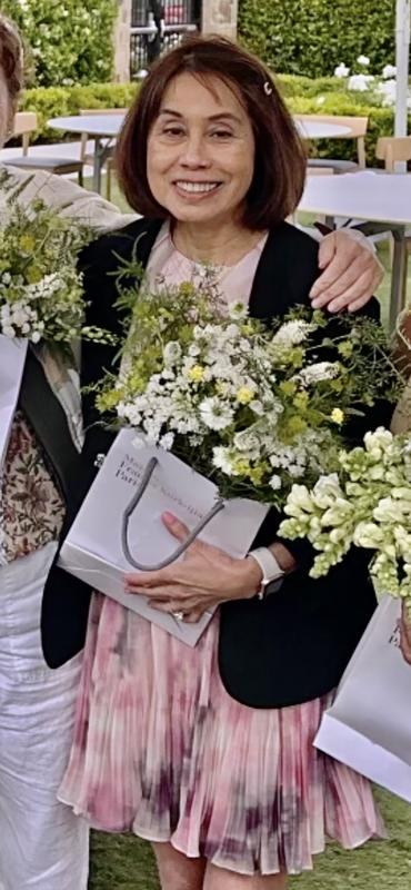 Customer carousel item 1.
