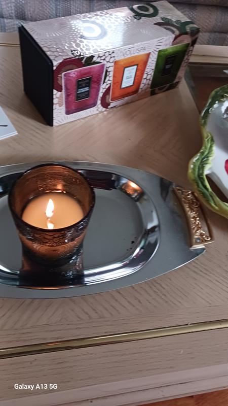 Customer carousel item 1.