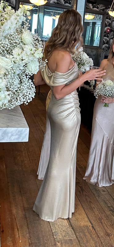 Stunning and Comfortable beyond words. Loved the Grecian styling.