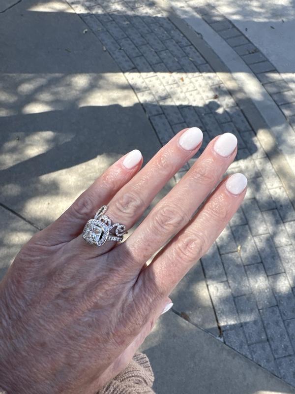 Review Thumbnail Image 0 382086841