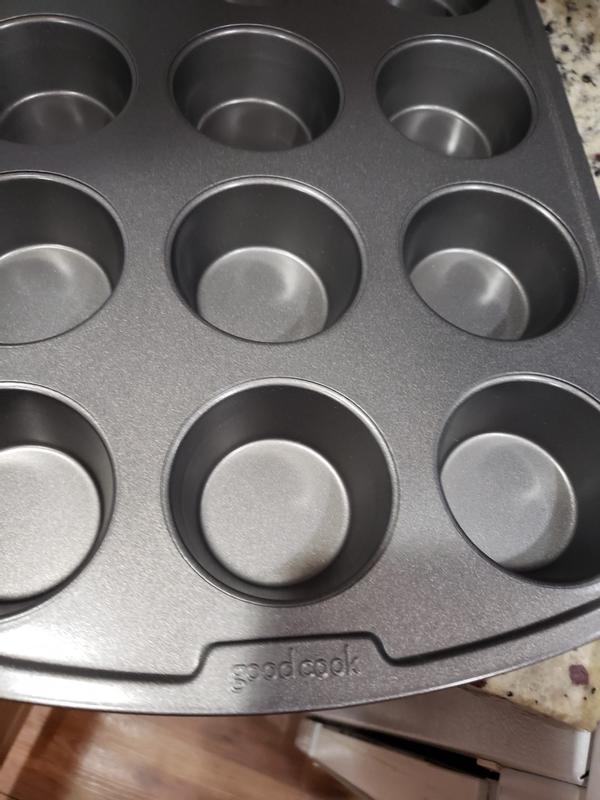Easy Grip® Nonstick 12 Cup Muffin Pan - Quality Baking Materials 