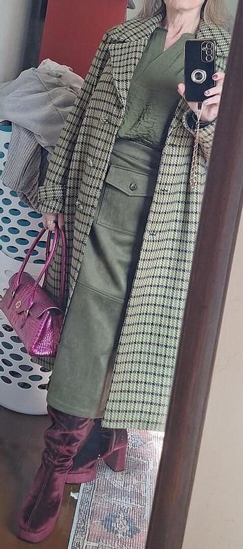 Review Thumbnail Image 0 381642939