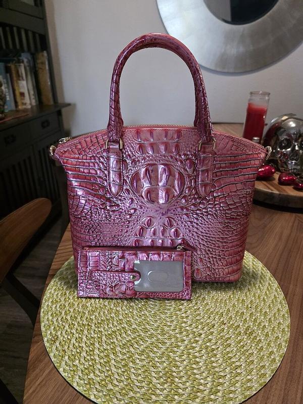 Customer carousel item 3.