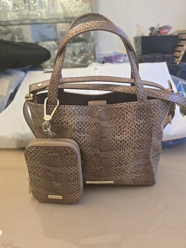 Review Thumbnail Image 0 380827774