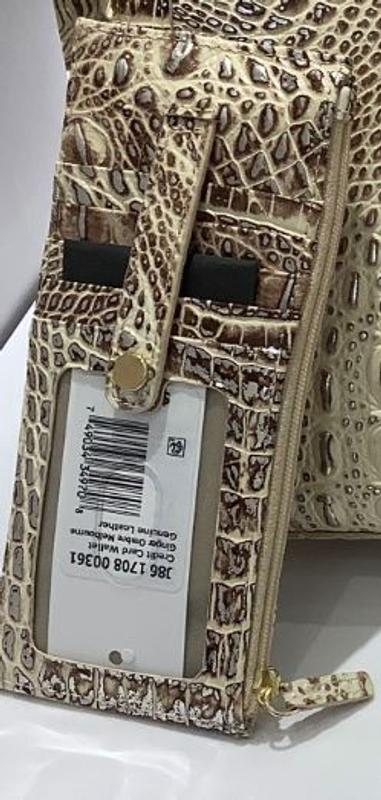 Customer photo for "Card slots are tight"