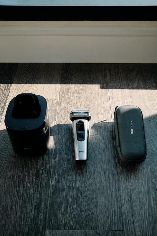 Braun NEVO 11000c Premium Men's Electric Shaver, Silver | Braun US