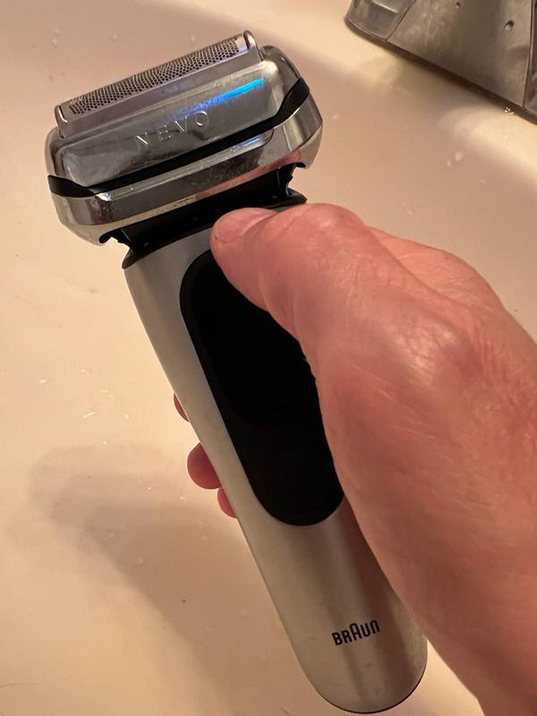 Braun NEVO 11000c Premium Men's Electric Shaver, Silver | Braun US