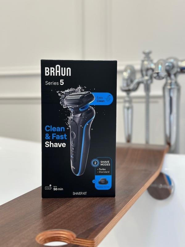 Braun Electric Shaver for Men, Series 5 5120s, Wet & Dry