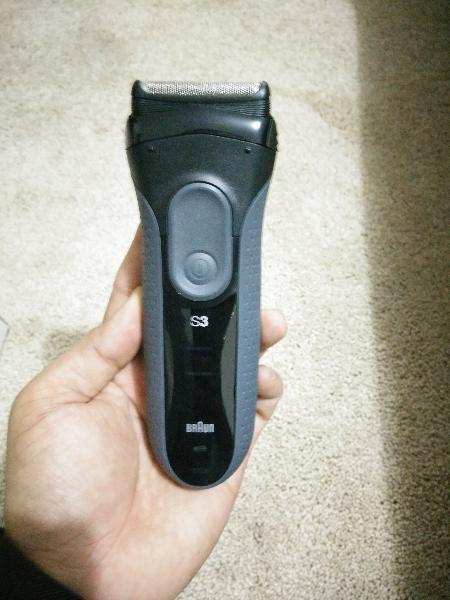Braun Series 3 ProSkin 3000s Rechargeable Men's Electric Shaver